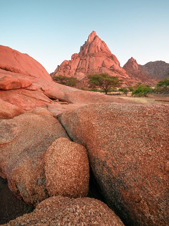 绝世红沙 / The Peerless Red Desert